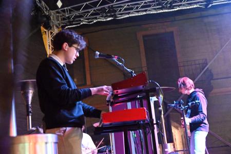 Včeraj je prvi koncert Pravljičnega Kamnik privabil število obiskovalcev (60)